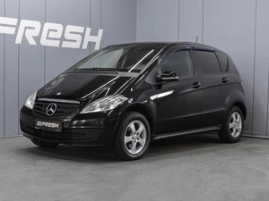 Хетчбэк Mercedes-benz A-класс 2012 года, 920000 рублей, Омск