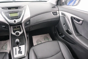 Седан Hyundai Avante 2010 года, 849000 рублей, Красноярск