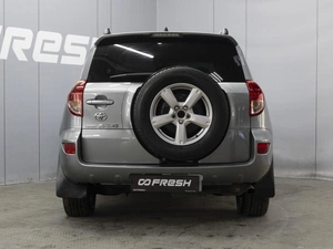 Внедорожник Toyota RAV4 2006 года, 1130000 рублей, Омск