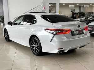 Седан Toyota Camry 2021 года, 3697000 рублей, Солонцы