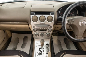 Седан Mazda Atenza 2002 года, 499000 рублей, Барнаул