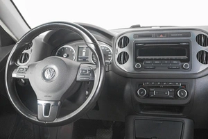 Внедорожник Volkswagen Tiguan 2011 года, 1409000 рублей, Кемерово