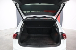 Внедорожник Volkswagen Tiguan 2019 года, 2460000 рублей, Курск