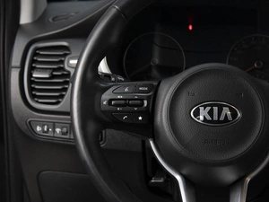 Хетчбэк Kia Rio X 2021 года, 1750000 рублей, Омск