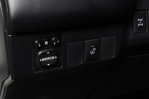 Внедорожник Toyota RAV4 2015 года, 2149000 рублей, Новосибирск