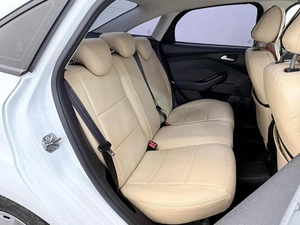 Седан Ford Focus 2013 года, 1095000 рублей, Орёл