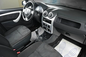 Хетчбэк Renault Sandero 2011 года, 599000 рублей, Тюмень