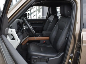 Внедорожник Land Rover Defender 2022 года, 6250000 рублей, Краснодар