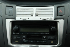 Хетчбэк Toyota Vitz 2007 года, 619000 рублей, Омск