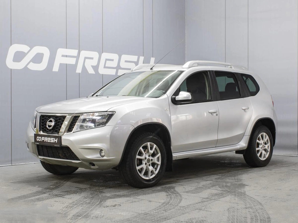 Внедорожник Nissan Terrano 2016 года, 1330000 рублей, Омск