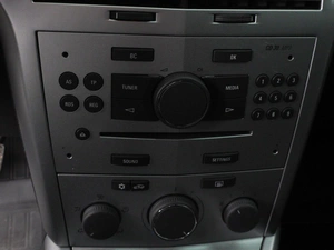 Седан Opel Astra 2014 года, 980000 рублей, Минеральные Воды