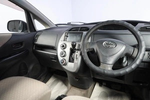 Хетчбэк Toyota Ractis 2005 года, 499000 рублей, Новосибирск