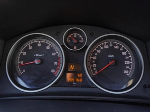 Седан Opel Astra 2010 года, 619000 рублей, Волгоград