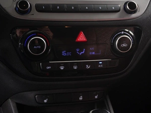 Седан Hyundai Solaris 2019 года, 1175000 рублей, Минеральные Воды