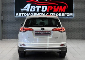 Внедорожник Toyota RAV4 2016 года, 2460000 рублей, Красноярск