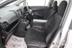 Хетчбэк Toyota Ractis 2015 года, 849000 рублей, Красноярск