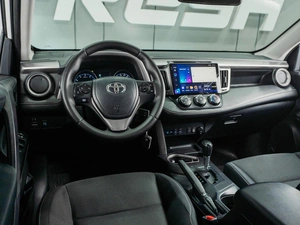 Внедорожник Toyota RAV4 2016 года, 2179000 рублей, Тюмень