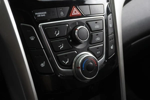 Хетчбэк Hyundai i30 2016 года, 1090000 рублей, Омск