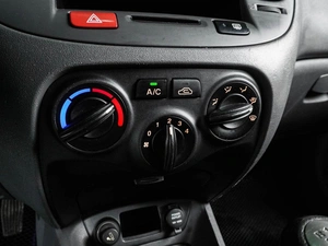 Хетчбэк Kia Rio 2006 года, 509000 рублей, Воронеж