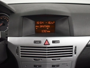 Седан Opel Astra 2011 года, 485200 рублей, Казань