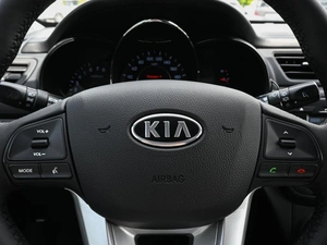 Хетчбэк Kia Rio 2012 года, 860000 рублей, Волгоград