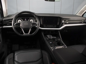 Внедорожник Volkswagen Touareg 2021 года, 6900000 рублей, Омск