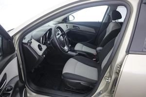 Седан Chevrolet Cruze 2011 года, 660000 рублей, Орёл