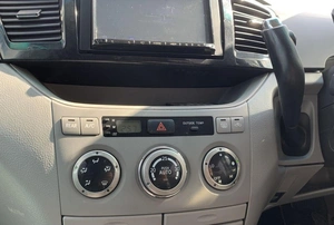 Минивэн Toyota Voxy 2001 года, 860000 рублей, Солонцы