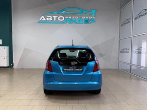 Хетчбэк Honda Fit 2009 года, 629000 рублей, Красноярск
