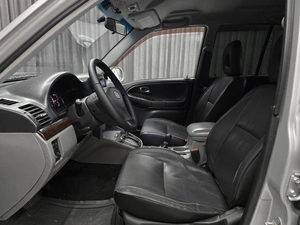 Внедорожник Suzuki Grand Vitara 2005 года, 920000 рублей, Красноярск