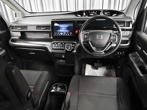 Минивэн Honda Stepwgn Spada 2018 года, 2650000 рублей, Ставрополь