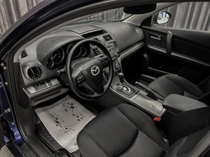 Седан Mazda 6 2010 года, 899000 рублей, Красноярск