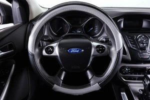 Хетчбэк Ford Focus 2013 года, 1049000 рублей, Пермь