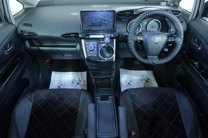 Минивэн Toyota Wish 2014 года, 1279000 рублей, Омск