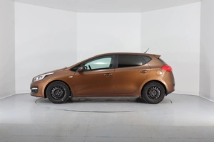 Хэтчбек Kia Ceed 2015 года, 1190000 рублей, Брянск