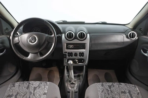 Хетчбэк Renault Sandero 2011 года, 410000 рублей, Новосибирск