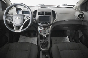 Седан Chevrolet Aveo 2013 года, 599000 рублей, Кемерово