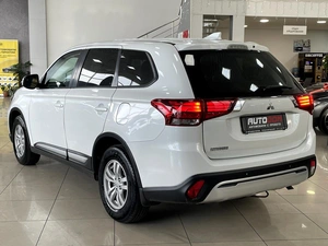Внедорожник Mitsubishi Outlander 2019 года, 1847000 рублей, Солонцы