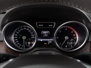 Внедорожник Mercedes-benz M-класс 2013 года, 2199000 рублей, Тюмень