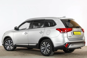 Внедорожник Mitsubishi Outlander 2020 года, 2289000 рублей, Тюмень