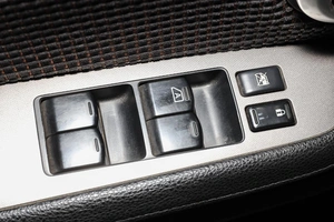 Хетчбэк Nissan Tiida 2011 года, 819000 рублей, Новосибирск