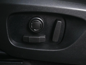 Внедорожник Land Rover Discovery Sport 2018 года, 2490000 рублей, Аксай