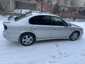 Седан Subaru Legacy 2000 года, 595000 рублей, 