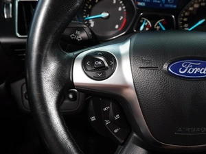 Внедорожник Ford Kuga 2016 года, 1537000 рублей, Тверь
