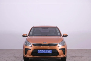 Седан Kia Rio 2017 года, 1199000 рублей, Омск