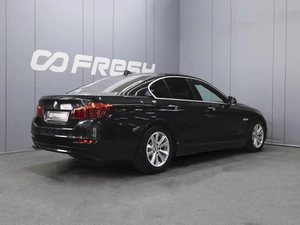 Седан BMW 5 серия 2015 года, 1700000 рублей, Омск