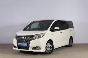 Минивэн Toyota Esquire 2015 года, 2199000 рублей, Новосибирск