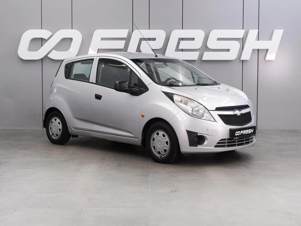 Хетчбэк Chevrolet Spark 2012 года, 625000 рублей, Воронеж