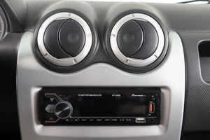 Седан Renault Logan 2013 года, 529000 рублей, Пермь