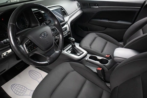 Седан Hyundai Elantra 2018 года, 1449000 рублей, Оренбург